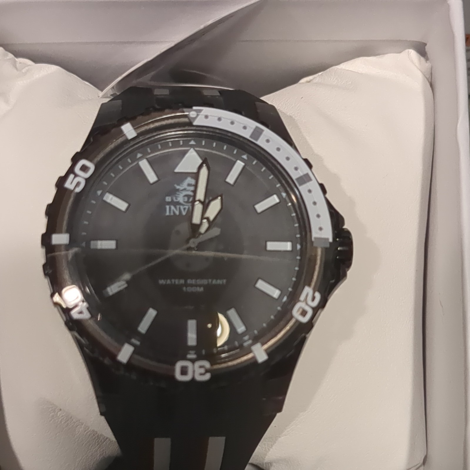 Invicta Subaqua Men’s Diver Quartz 100m Black Dial Black/White Bezel w/ Box