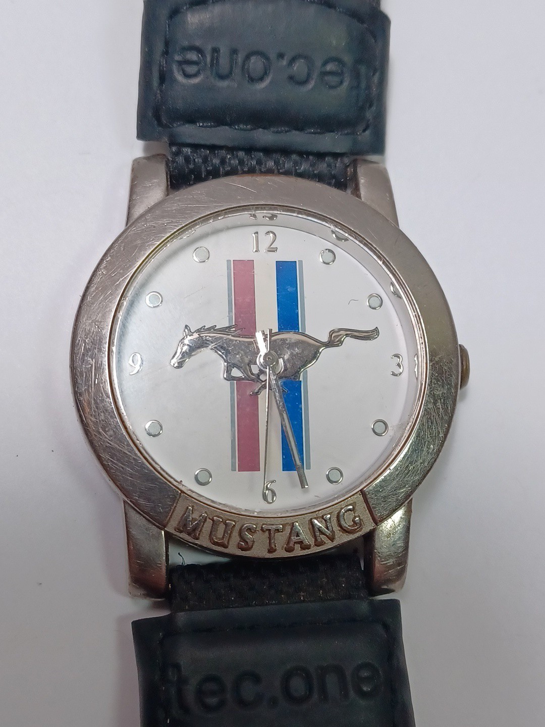 Men’s FORD Mustang Licensed Pony Logo Watch, 35mm JB7F