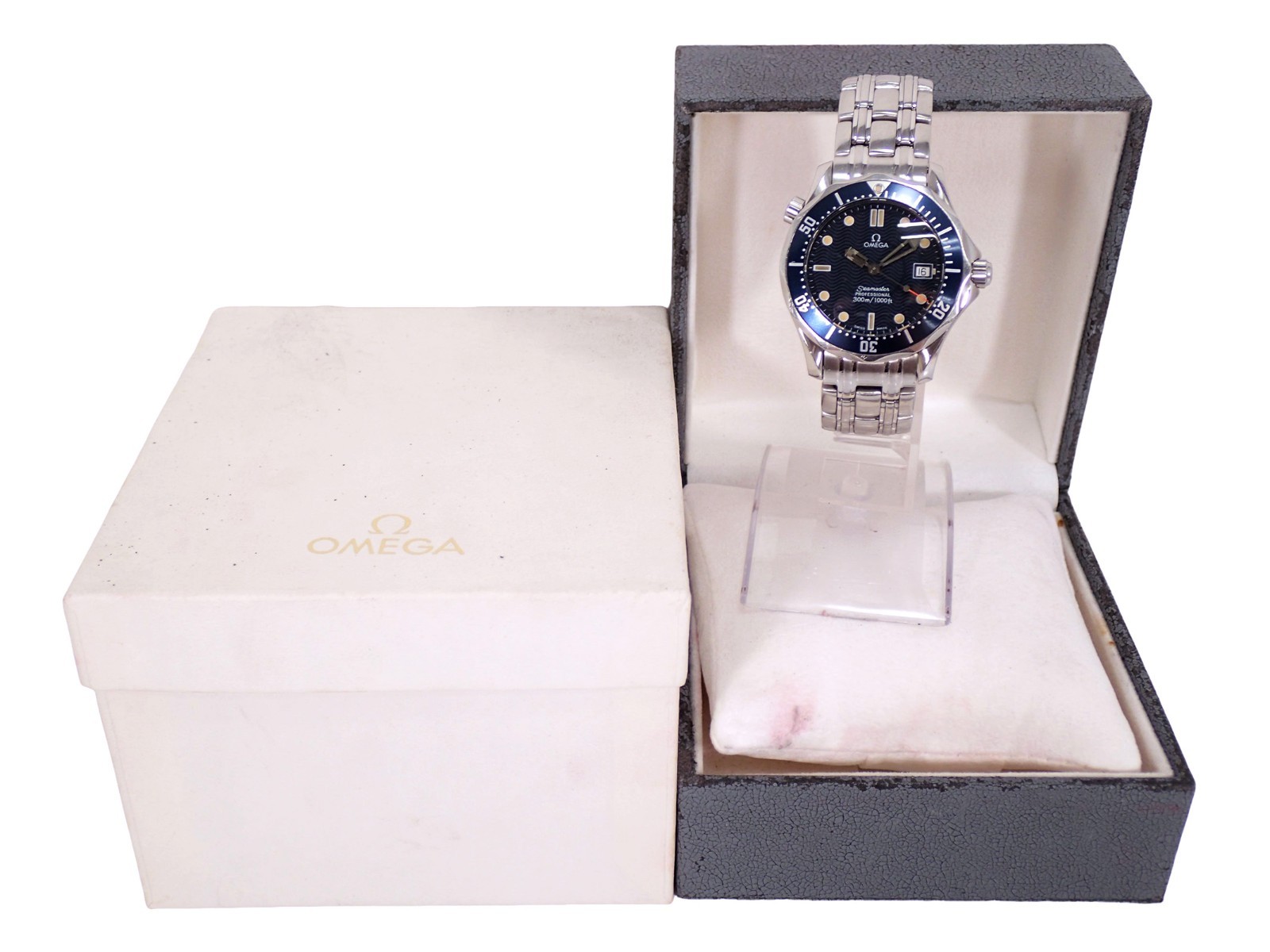 OMEGA Seamaster Professional 300m Mid Size 36mm Quartz Date Watch 2561.80 w/Box