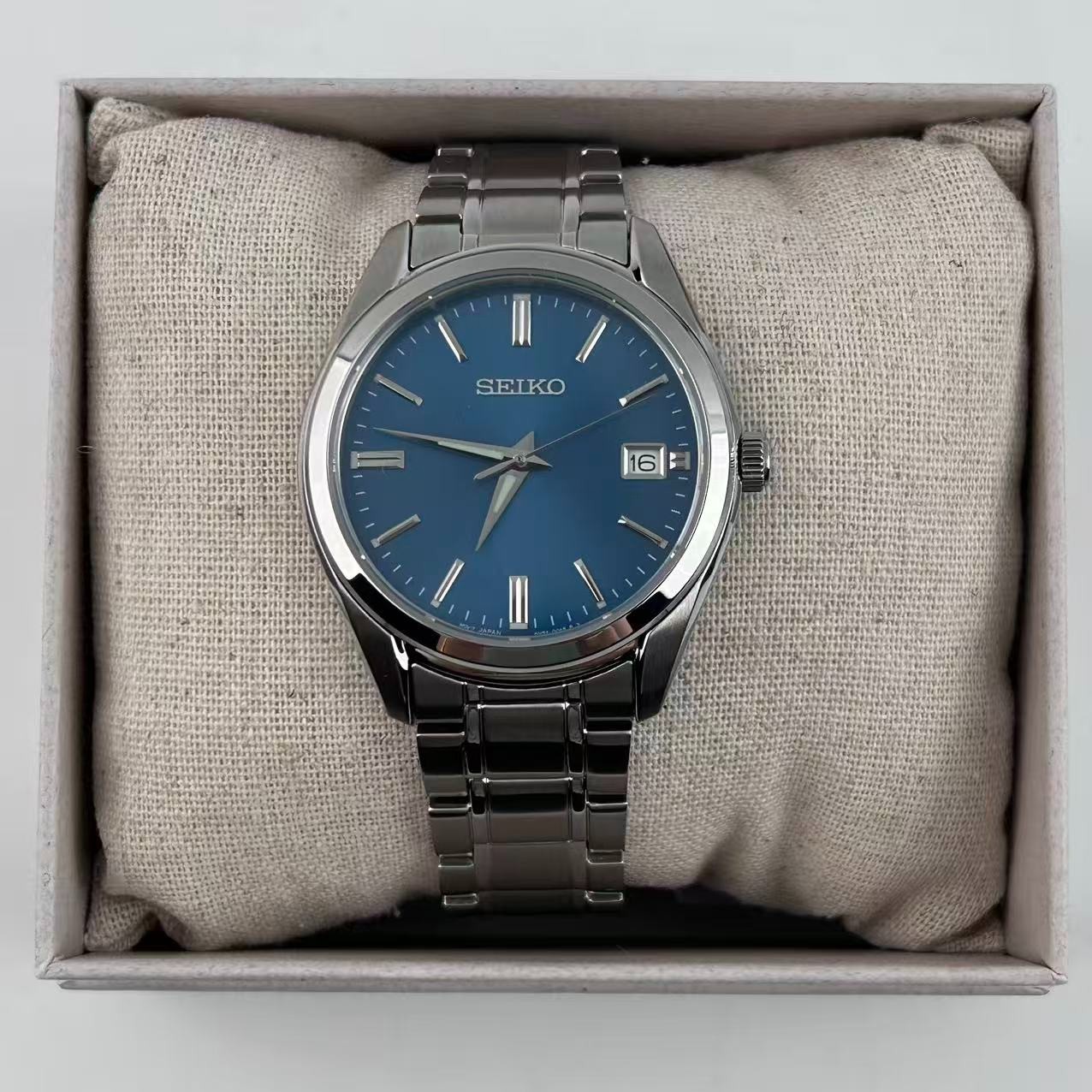 New Seiko Essentials SUR525 Blue Dial Stainless Steel Men’s Quartz Watch 40.2 mm