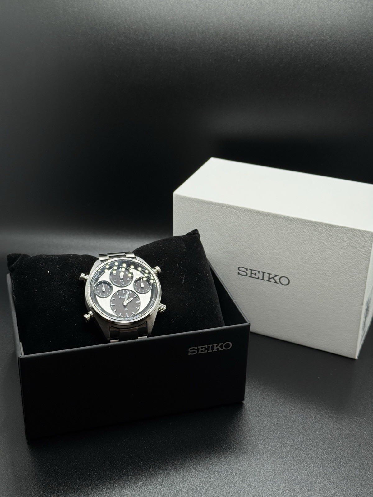 Seiko Prospex Solar Chronograph Sapphire Crystal 42mm Black/Silver Dial Box