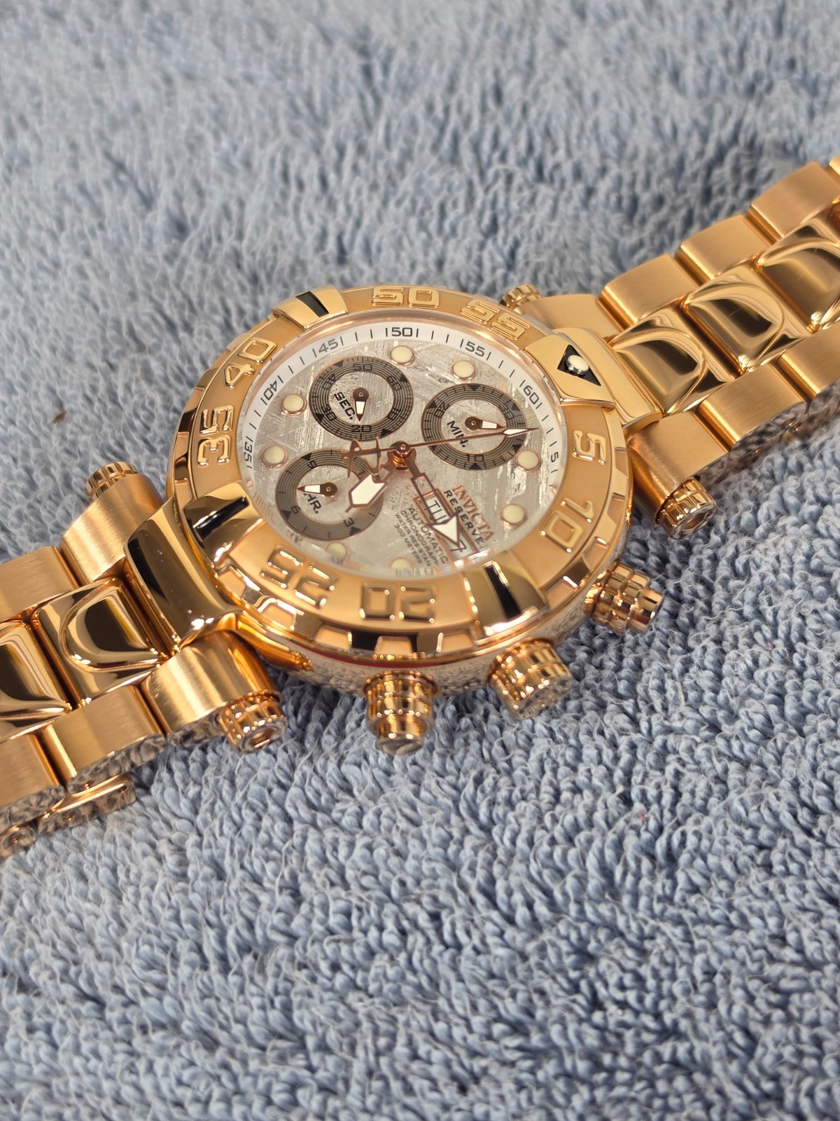 Invicta Subaqua Men Model 25566 – Men’s Watch Automatic 47mm