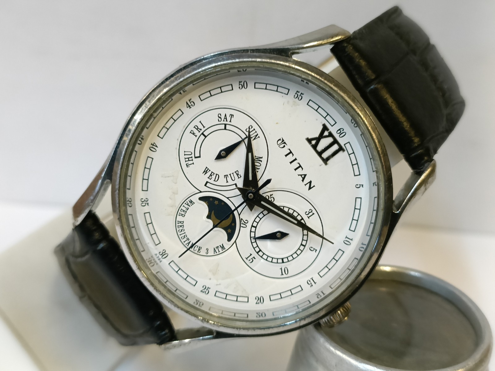 TITAN MULTIFUNCTION MOON-PHASE QUARTZ PATINA WHITE DIAL 1487SAB INDIA MEN’S