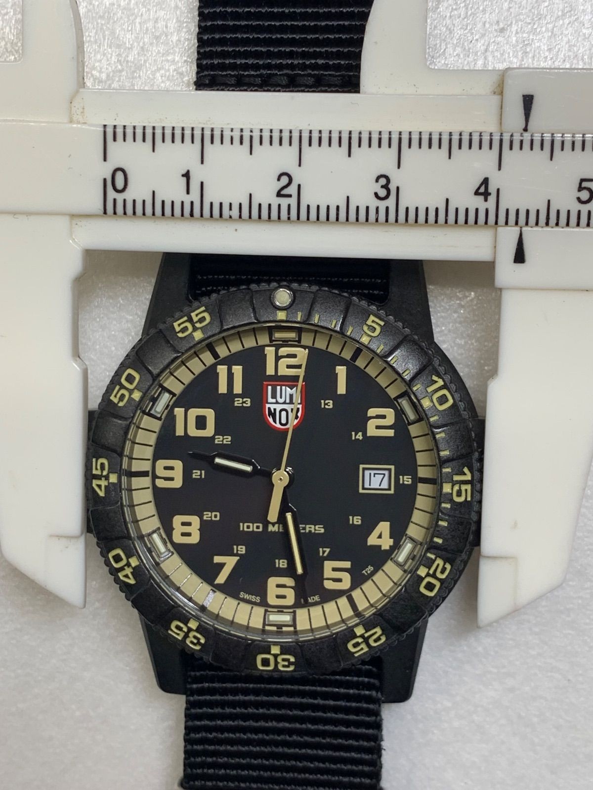 LUMINOX 0320 Series Quartz Running Black Dial Carbonox Case 100M Men’s Watch