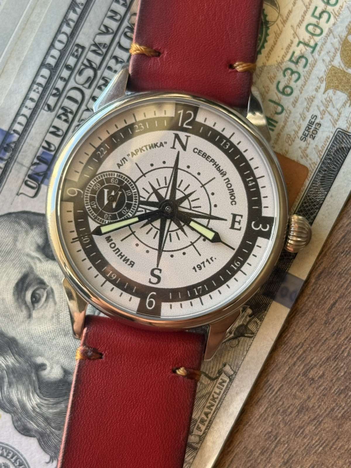 Molniya Watch Mechanical Wrist Russian Arctic Molnja Military Compass Vintage