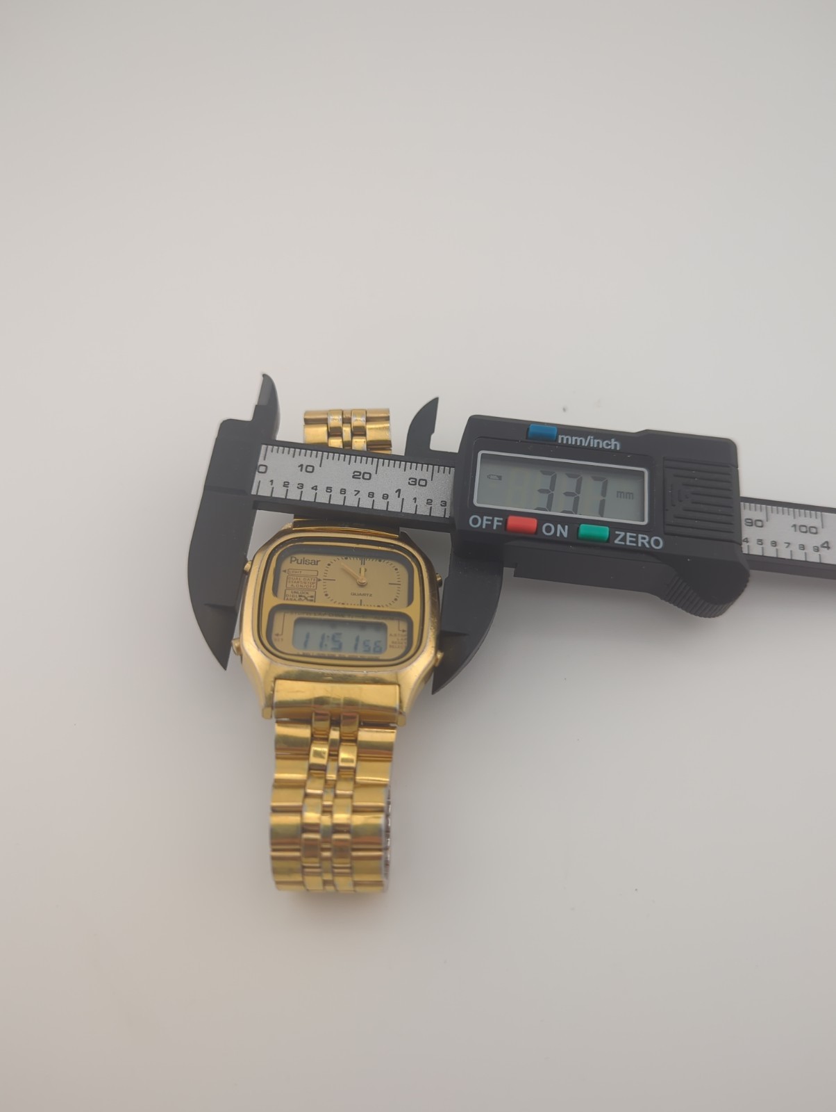 RARE 1981 Pulsar Y651-5060 Men Analog/Digital Watch LCD Alarm Chrono WORKING