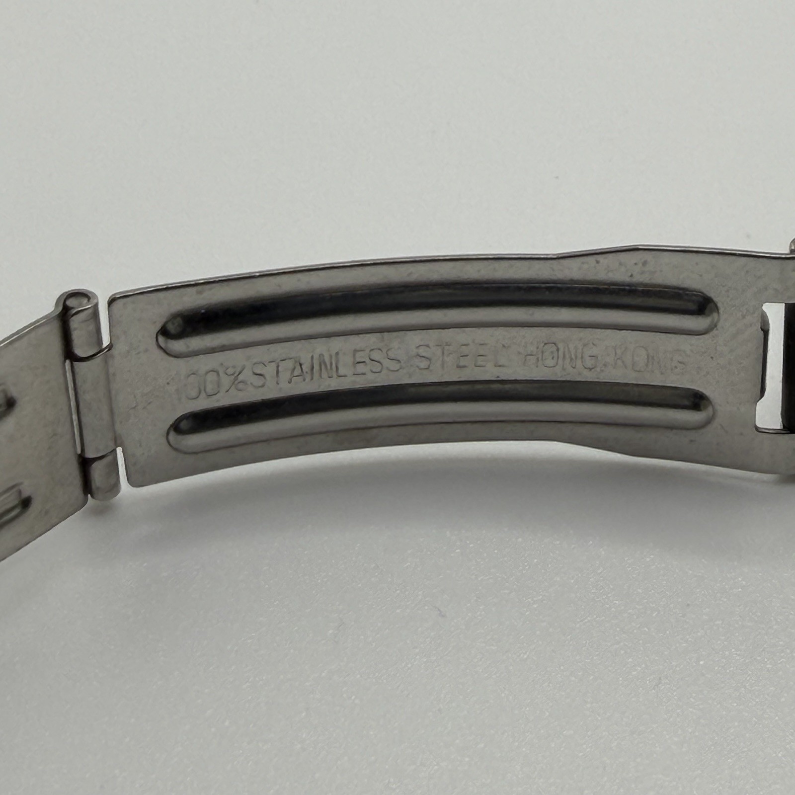 WOMAN’S ARMITRON QUARTZ 25/4195 **NEEDS NEW BATTERY**