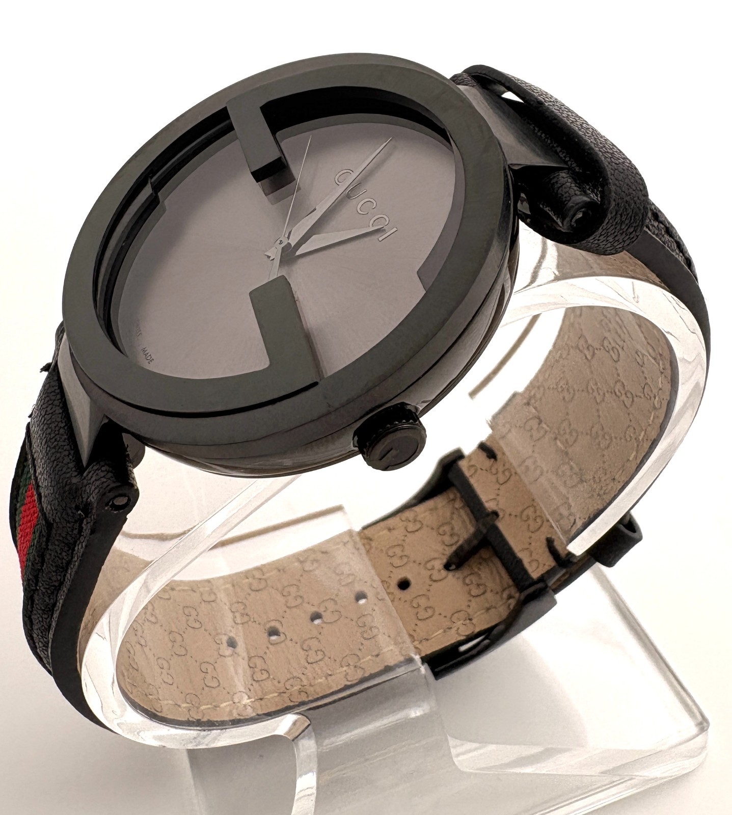 Gucci YA133206 Men’s Interlocking Black Leather Strap with Red and Green 42mm
