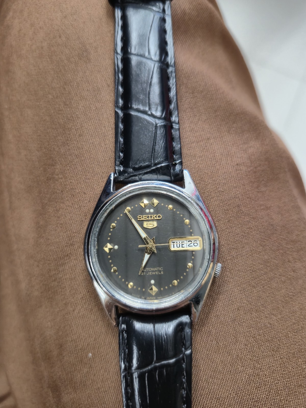 Seiko 5 Vintage Automatic 21 Jewels Day/Date Black Dial Leather Strap 36mm