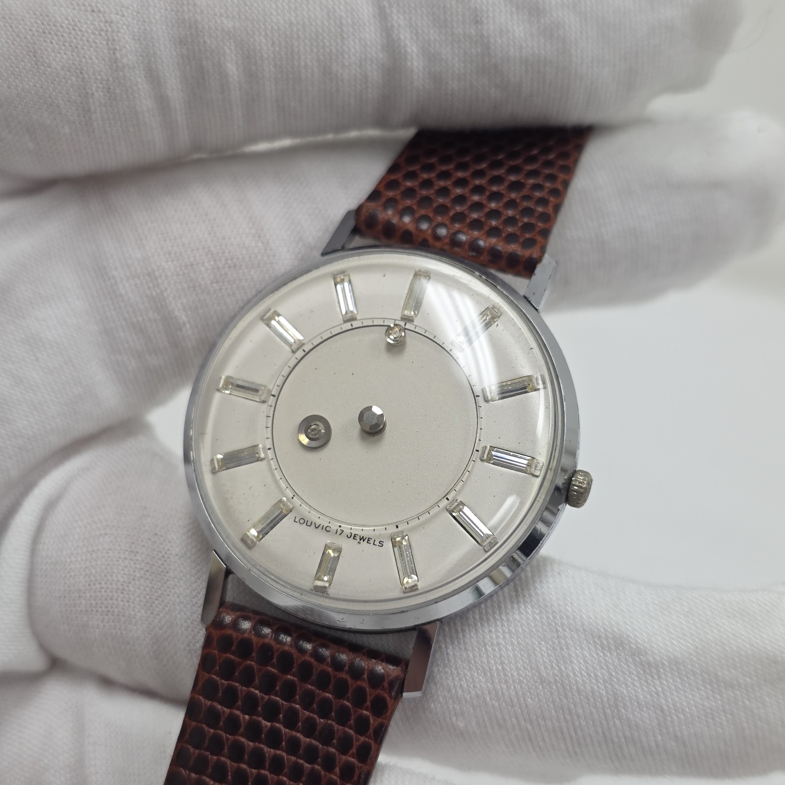 VINTAGE LOUVIC SWISS MYSTERY DIAL 36MM MENS DRESS WRIST WATCH MANUAL WIND UP