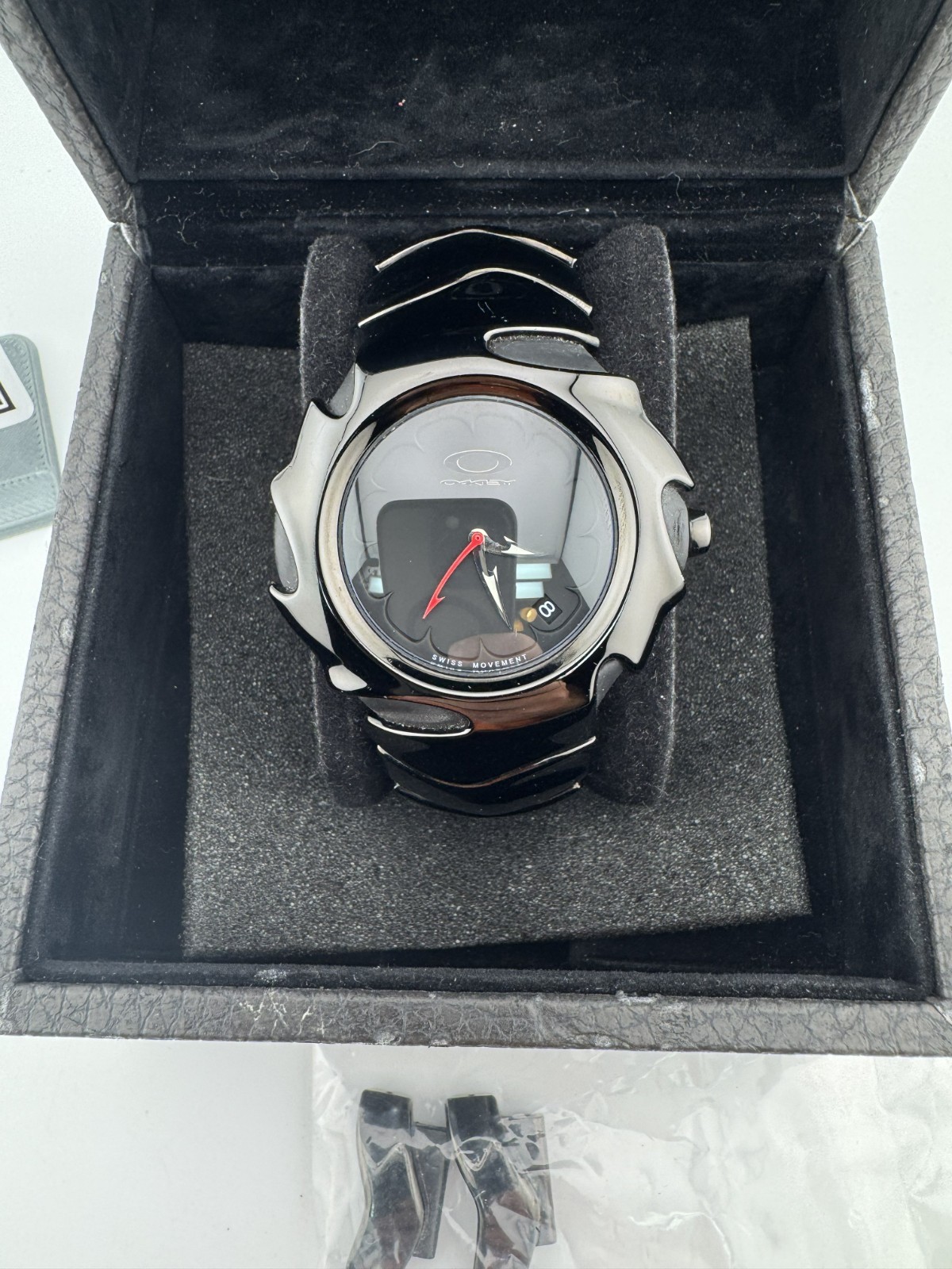 OAKLEY BLADE STEALTH BLACK STAINLESS STEEL BRACELET 10-161 VTG 2004 NEW BATTERY