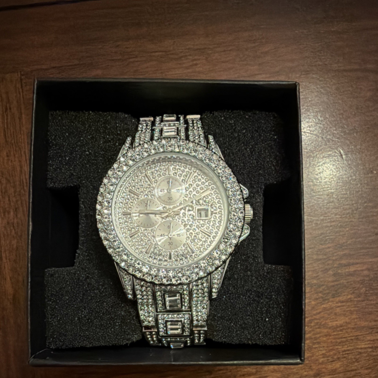 Chronograph Men’s Wristwatch Silver Diamond Pattern Dial Diamond Bezel Bracelet