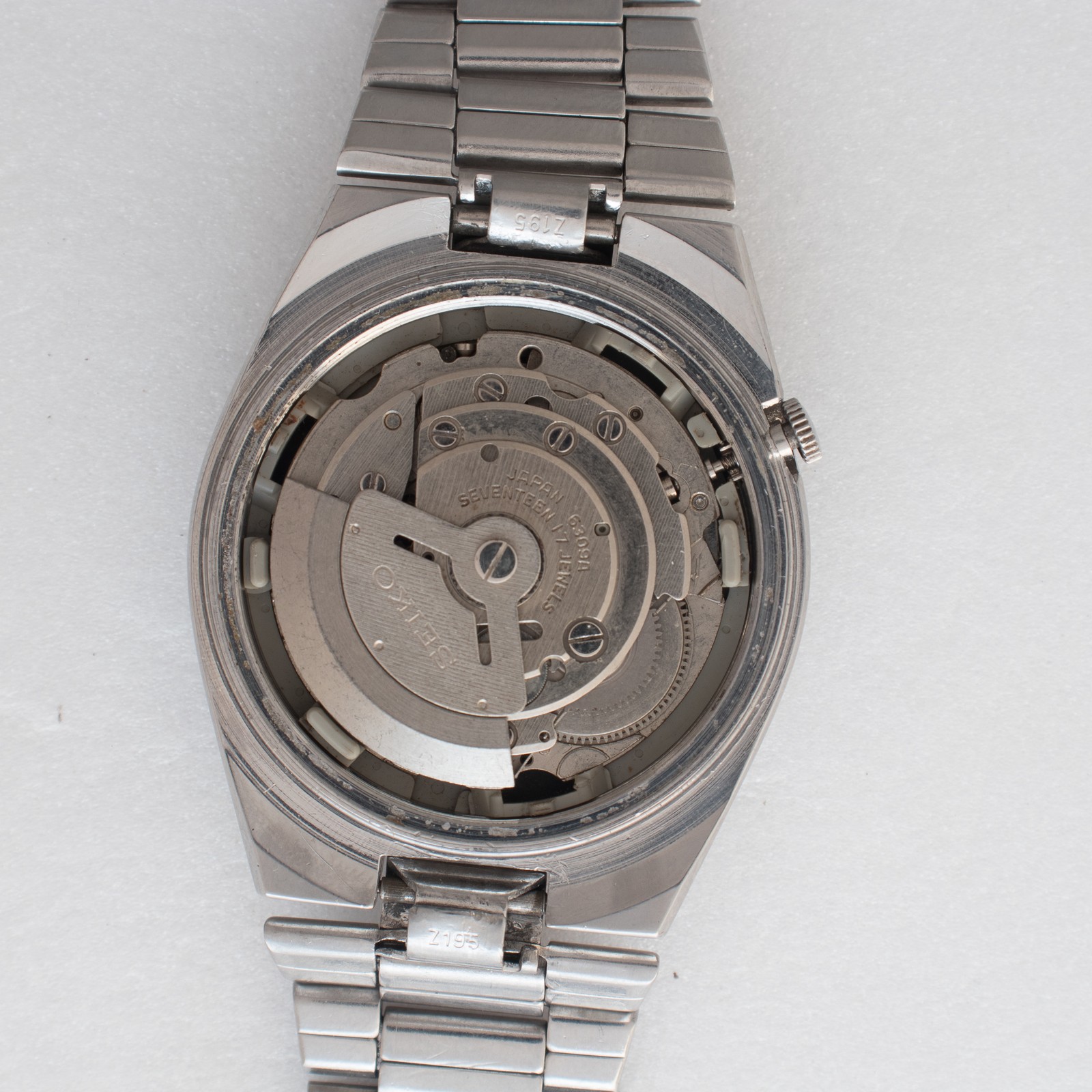Vintage Seiko 5 Auto 6309-9000 English/Italian Day Dark Blue Dial Silver Accent