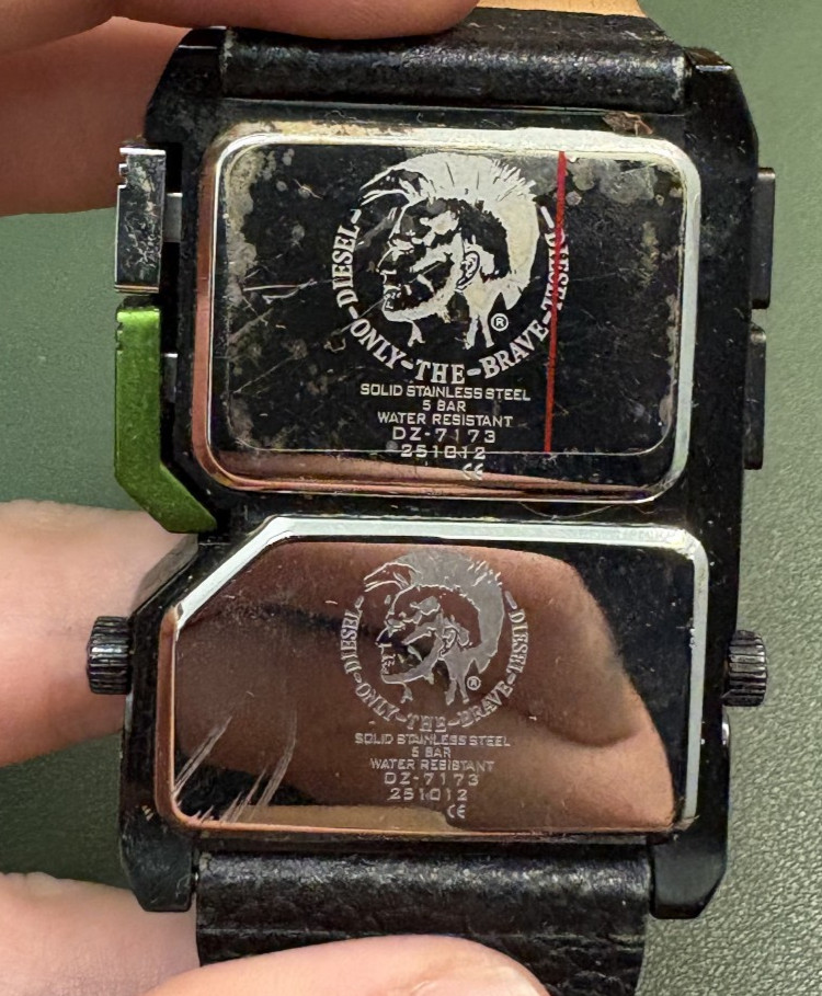White Diesel DZ 7173 Digital and Analog Green and Black Watch With Box & Pillow
