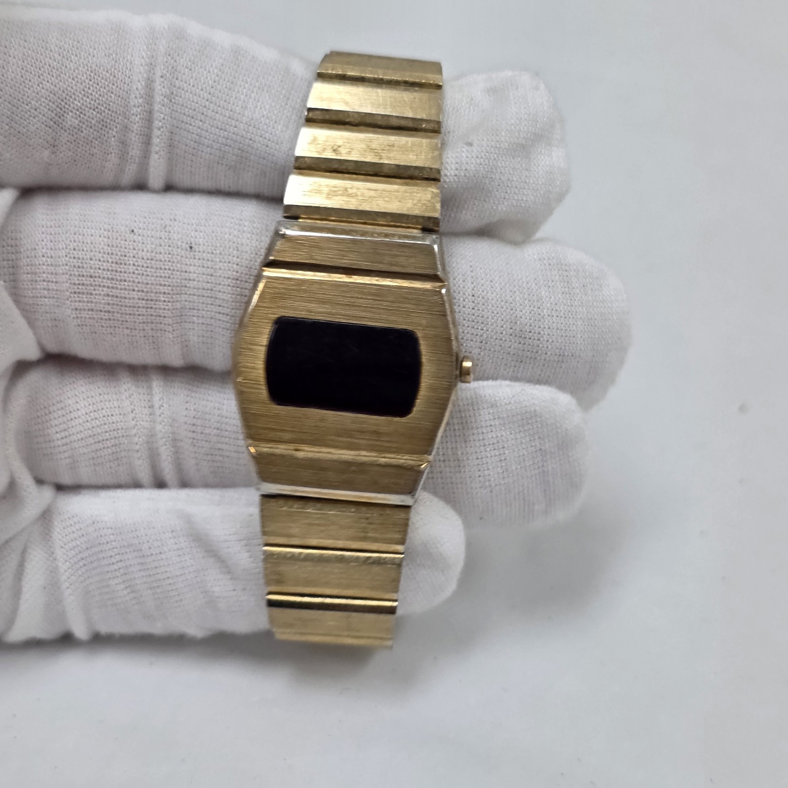 Vintage Ladies Quartz Watch Red LED Display Retro 70s Parts/Repair