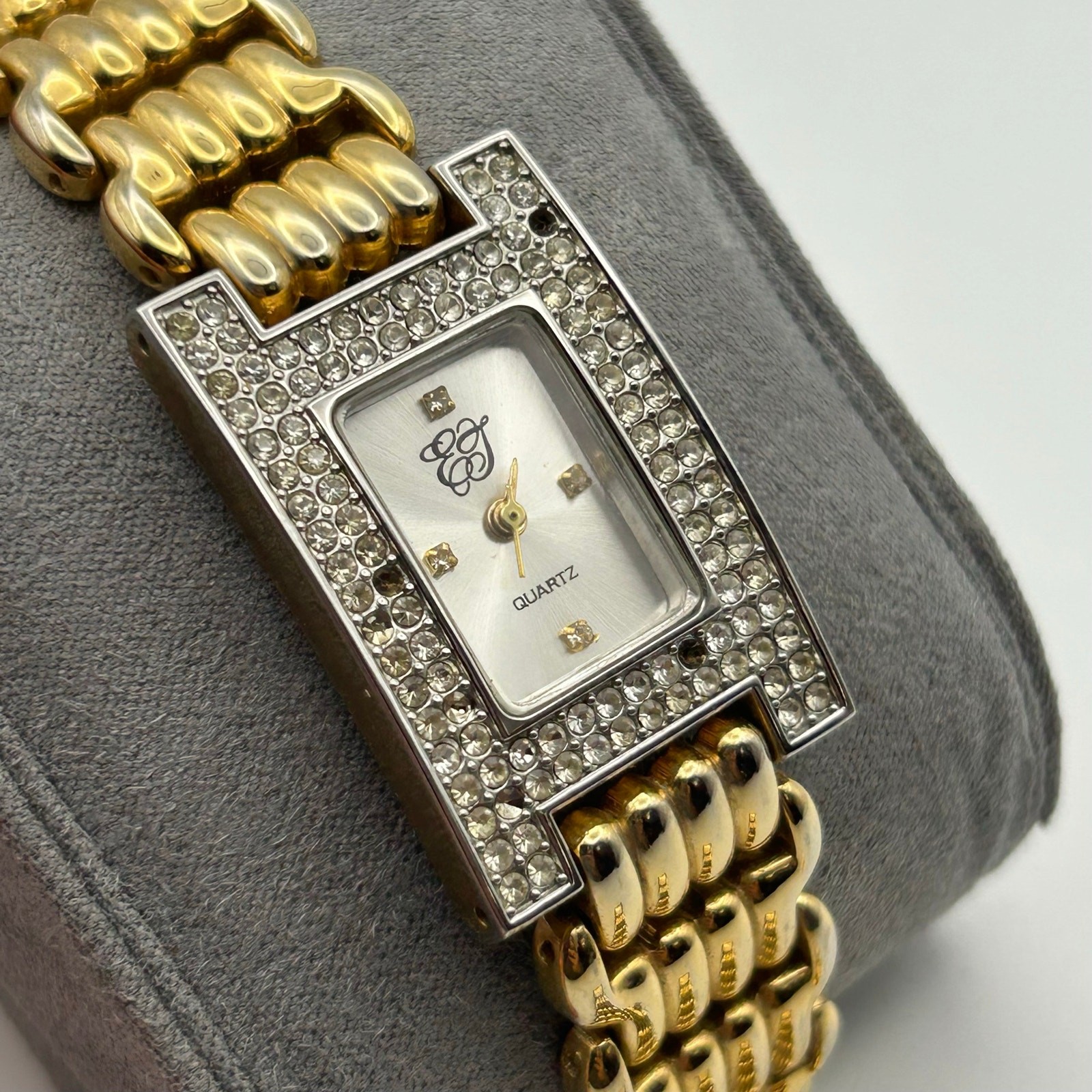 Elizabeth Taylor Encrusted Bezel Stainless Steel Gold Band Watch New Battery