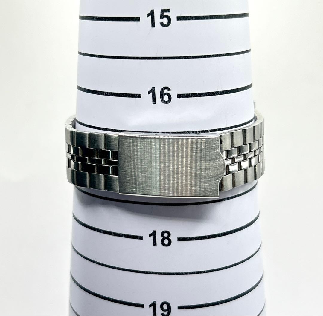 SEIKO Mens Quartz Analog Date Watch 33.5mm Silver Dial 7.1mm Thickness 16.3mm