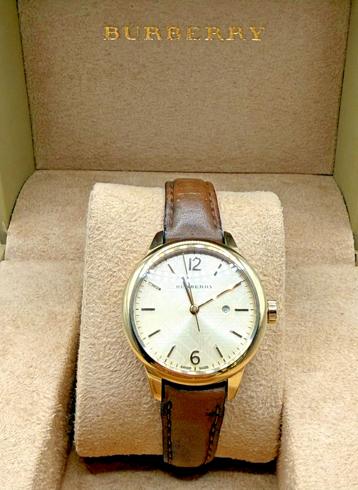 Burberry BU10101 The Classic Tan Gold Tone Steel 32 mm Women’s Watch W/Box
