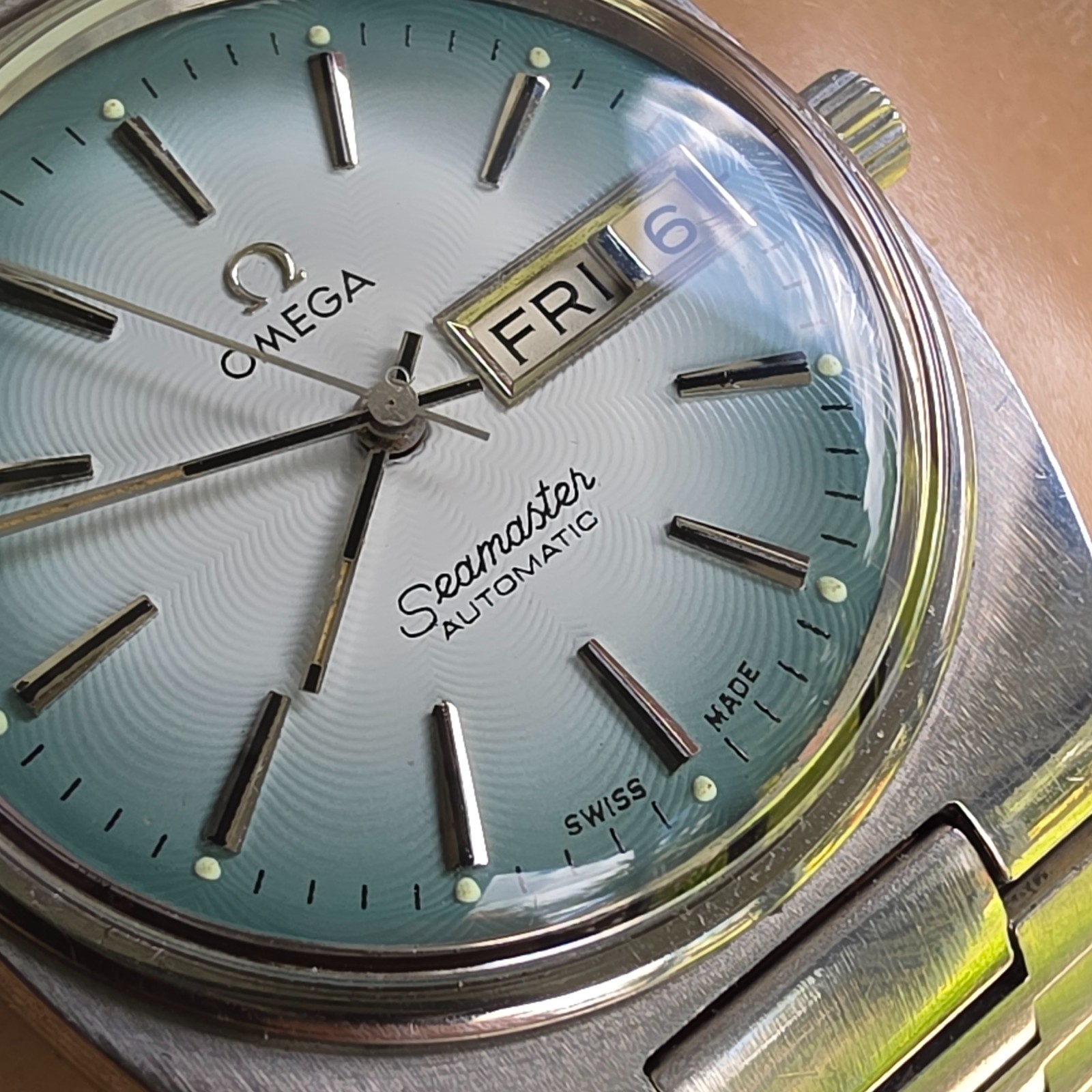 Vintage OMEGA Seamaster men’s automatic watch Two-tone sunburst dial 1970s