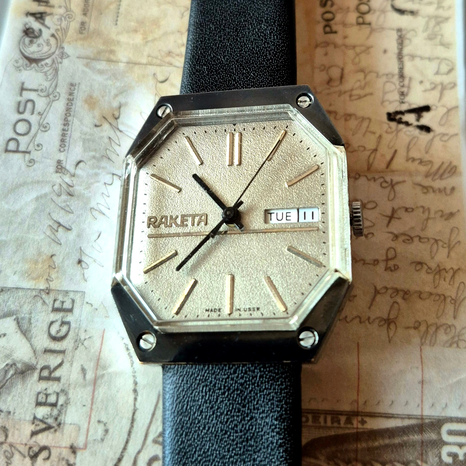 Vintage Raketa Star Wars Soviet Mechanical Watch 2628.H Day Date USSR 18J