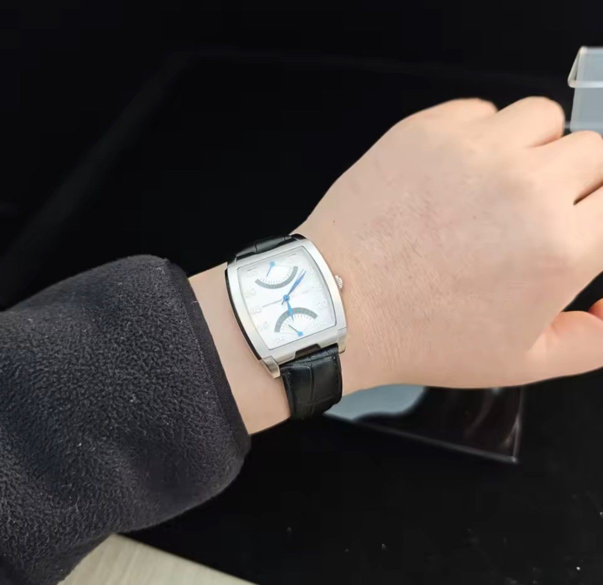 SAN MARCO retro classic tonneau-shaped men’s quartz watch. Stylish design.