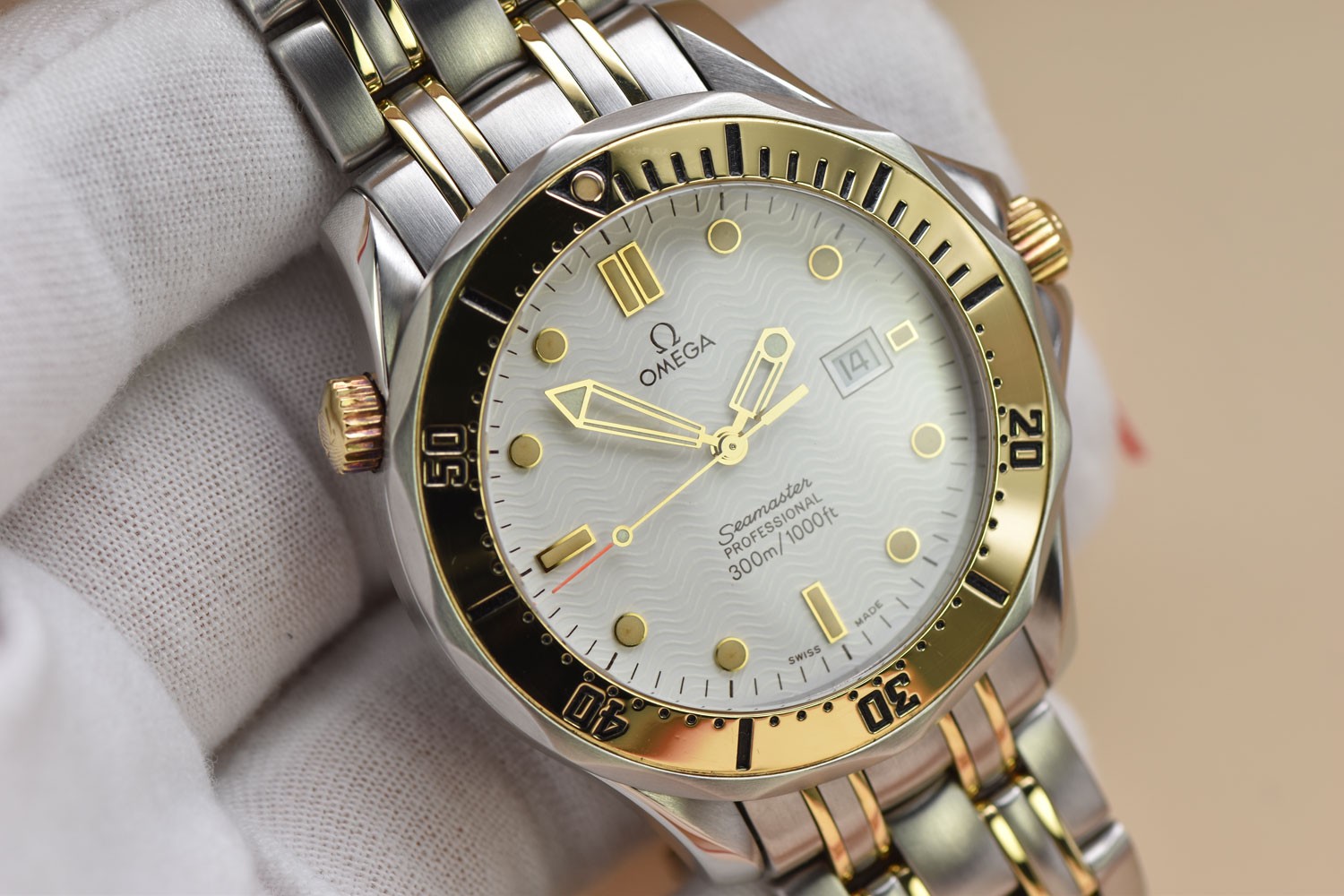 Omega Seamaster Professional 300M 18K Gold & Steel 39.3MM Quartz 2342.20 #2152