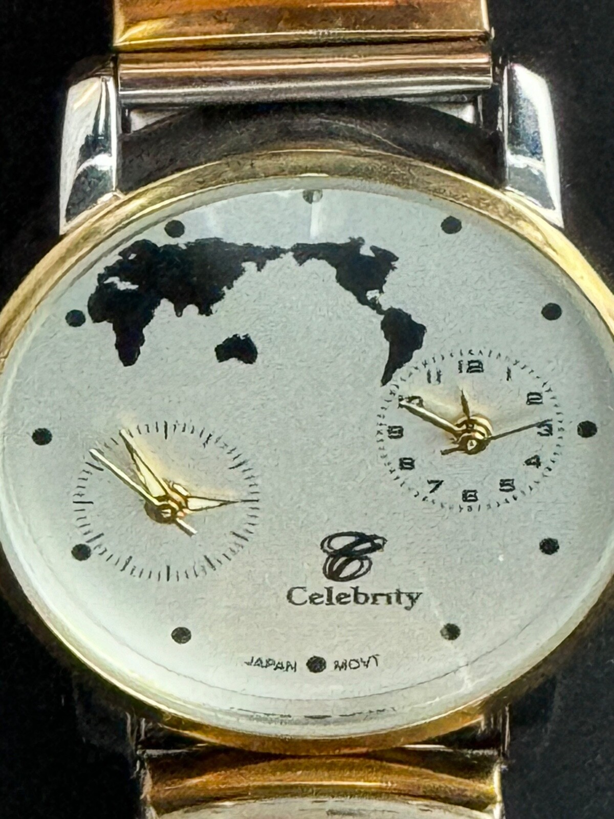 CELEBRITY WORLD WATCH with Japan movement and