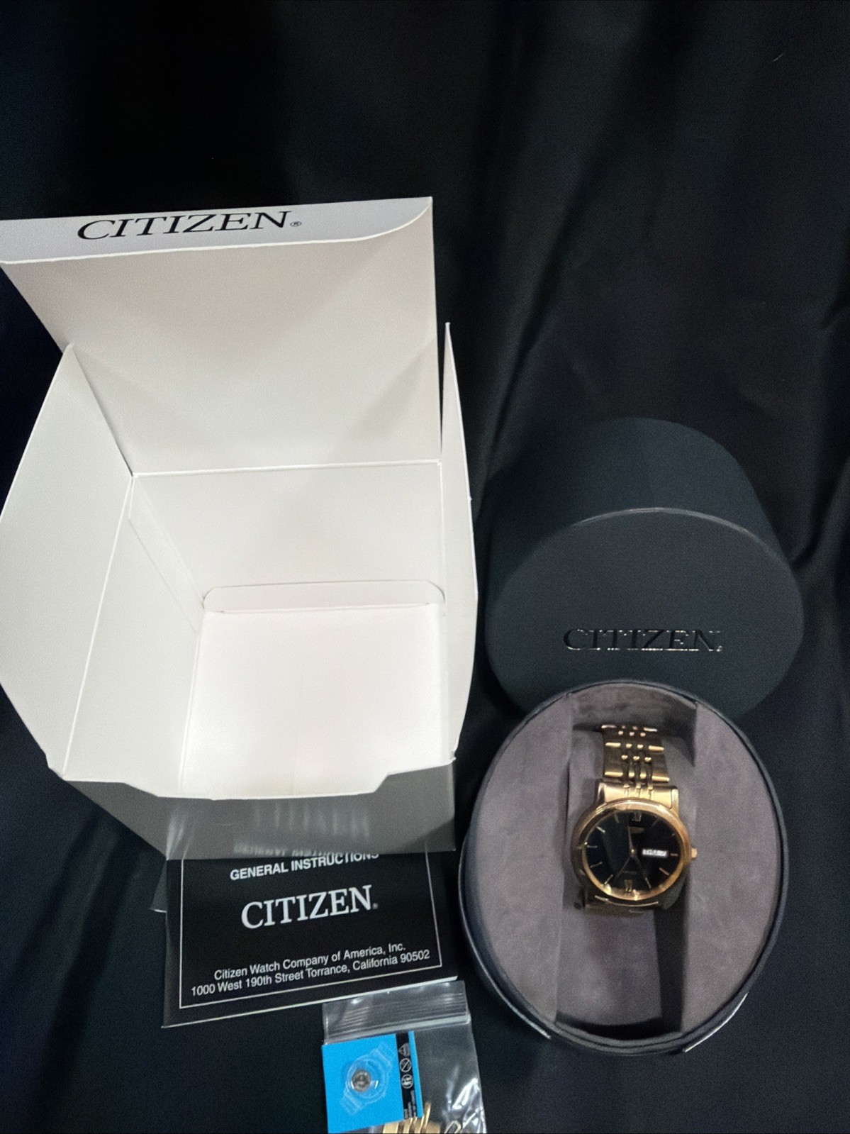 2013 Citizen Quartz Men’s Watch Gold Tone WR50 Black Dial- Day/date New Battery