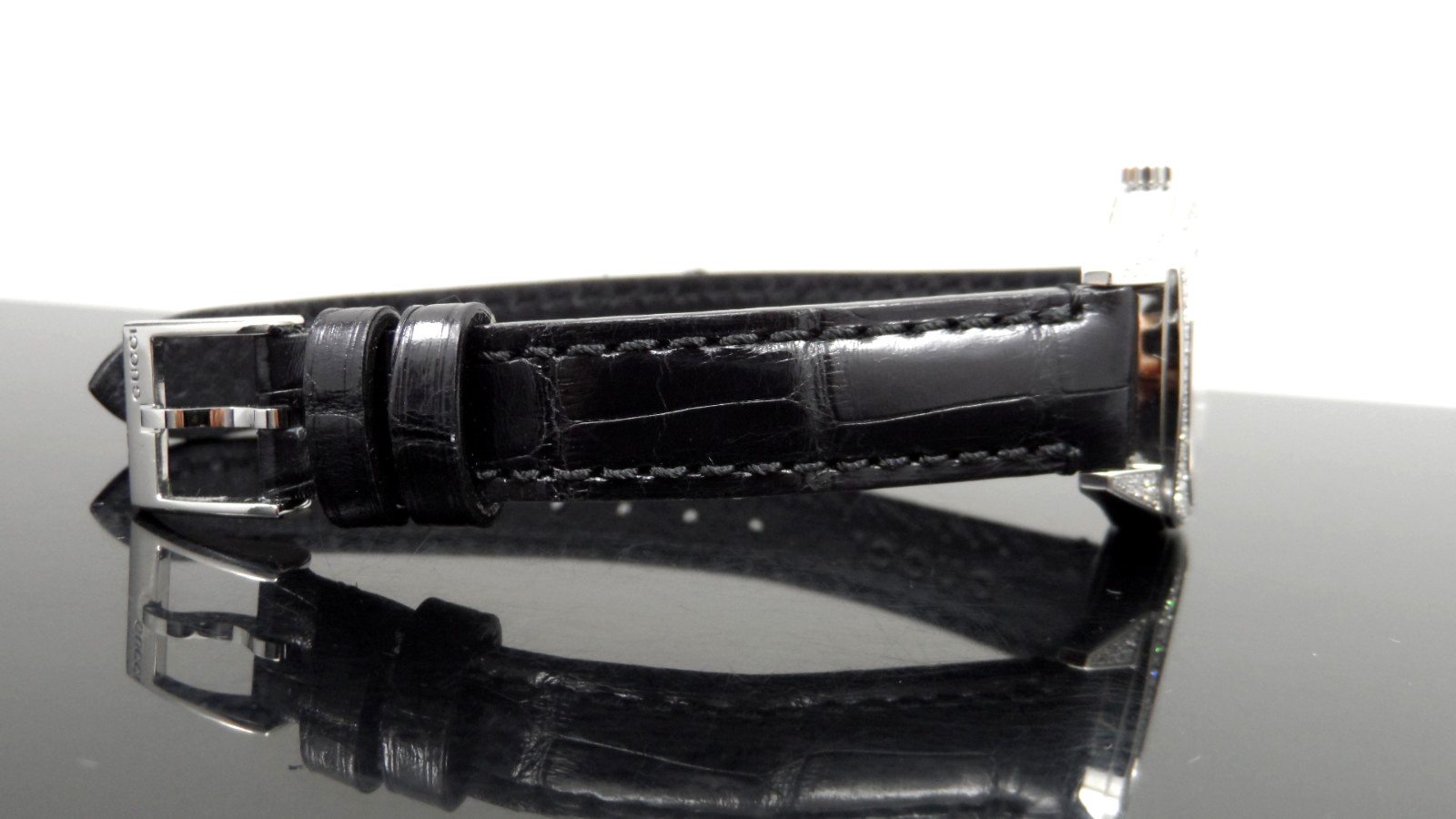 Gucci Black Dial Alligator Leather Band 142.5 Series Diamond Ladies Watch $4500