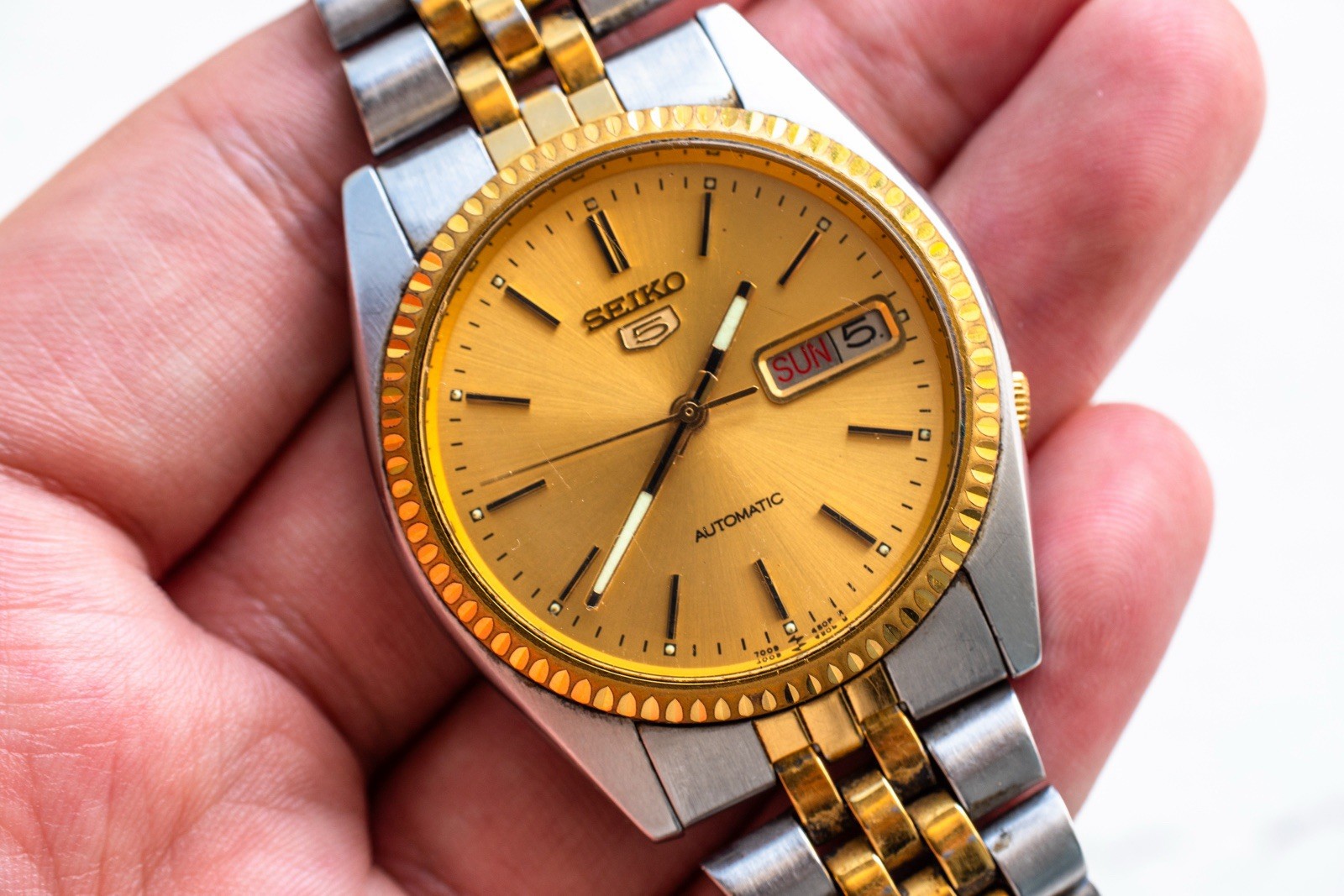 Seiko 5 7009-3110 Day Date Fluted Bezel Two-Tone Automatic Watch 36MM