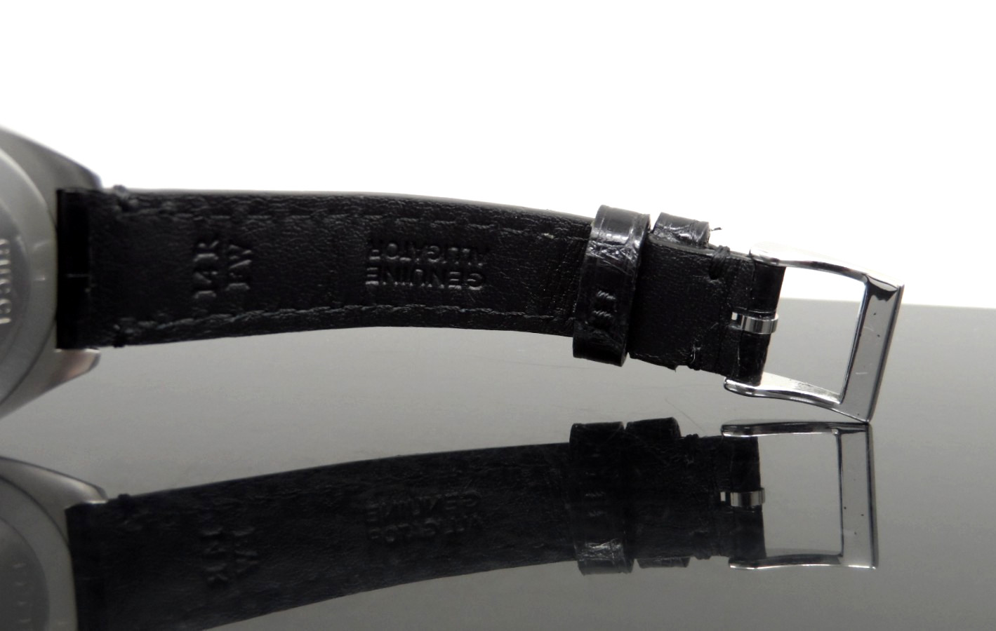 Gucci Black Dial Alligator Leather Band 142.5 Series Diamond Ladies Watch $4500