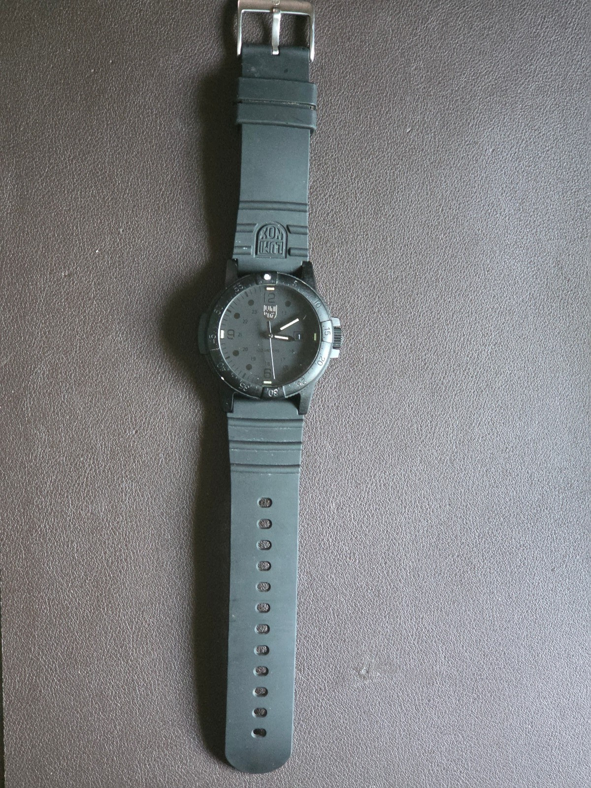 Men’s LUMINOX SERIES 2000 Quartz Swiss Watch H3-LX