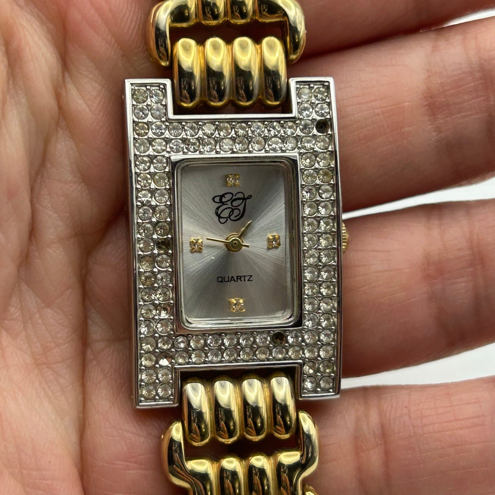 Elizabeth Taylor Encrusted Bezel Stainless Steel Gold Band Watch New Battery