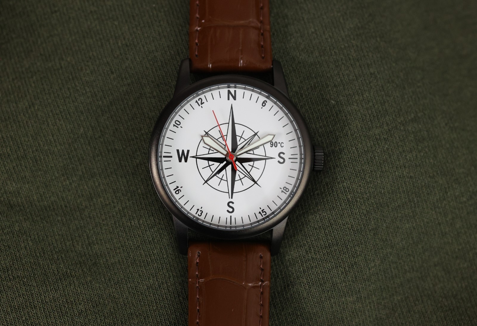 Watch “Wind Rose” with Japanese Quartz Miyota Movement • Vintage Style