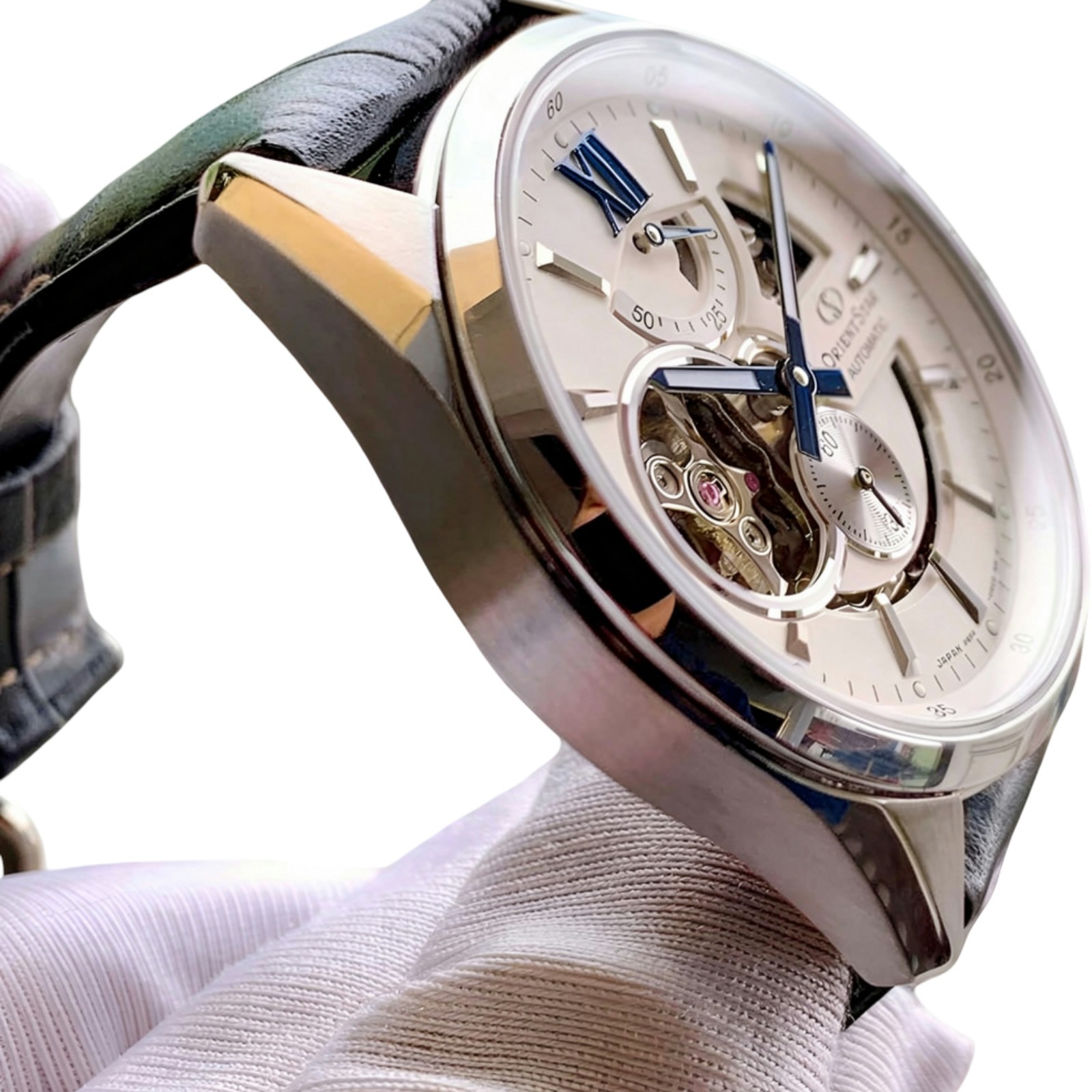 Orient Star Automatic Sapphire White Dial RK-AV0007S Men’s Watch Power Reserve
