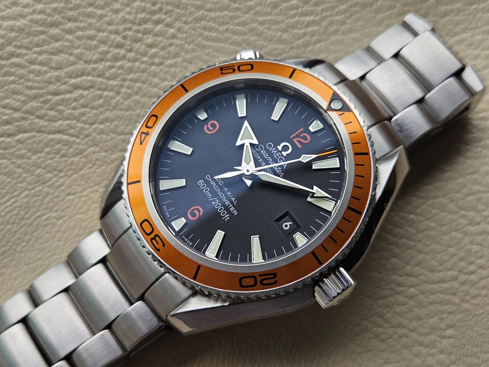 OMEGA Seamaster Planet Ocean 2209.50 42mm Automatic Black Orange Watch (2011)