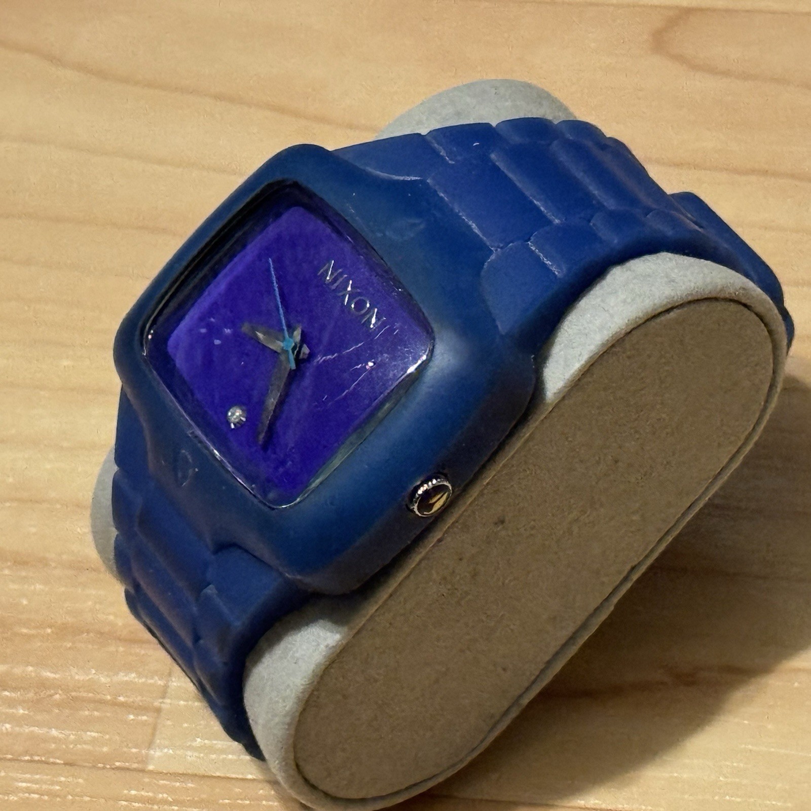 Nixon The Rubber Player “Yes It’s Real” Purple Blue Men’s Analog Watch RUNS READ