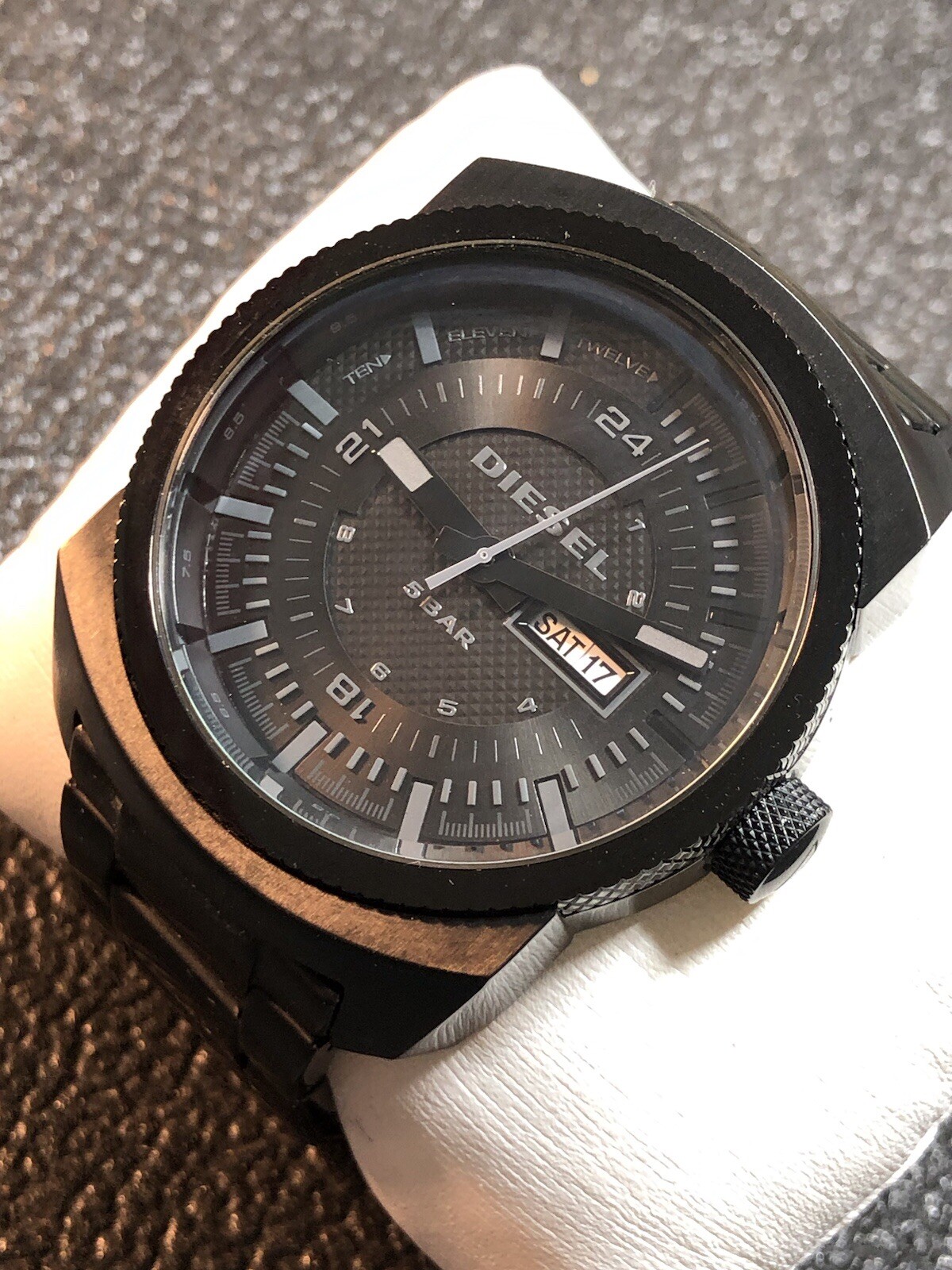 DIESEL Men’s Watch WR50M Black Stainless Day And Date Quartz DZ1474 New Battery