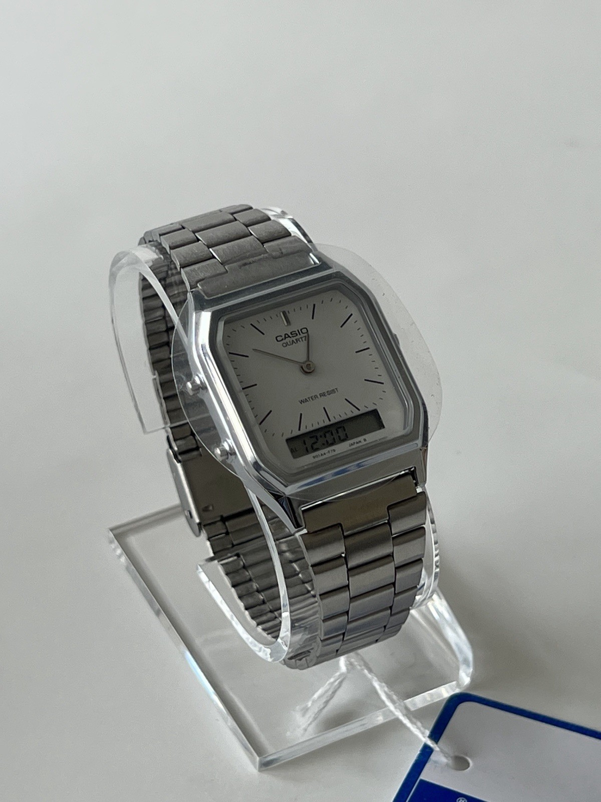 Casio AQ-230A-7DMQ Silver Resin Case with Silver Stainless Steel Band, Unisex…