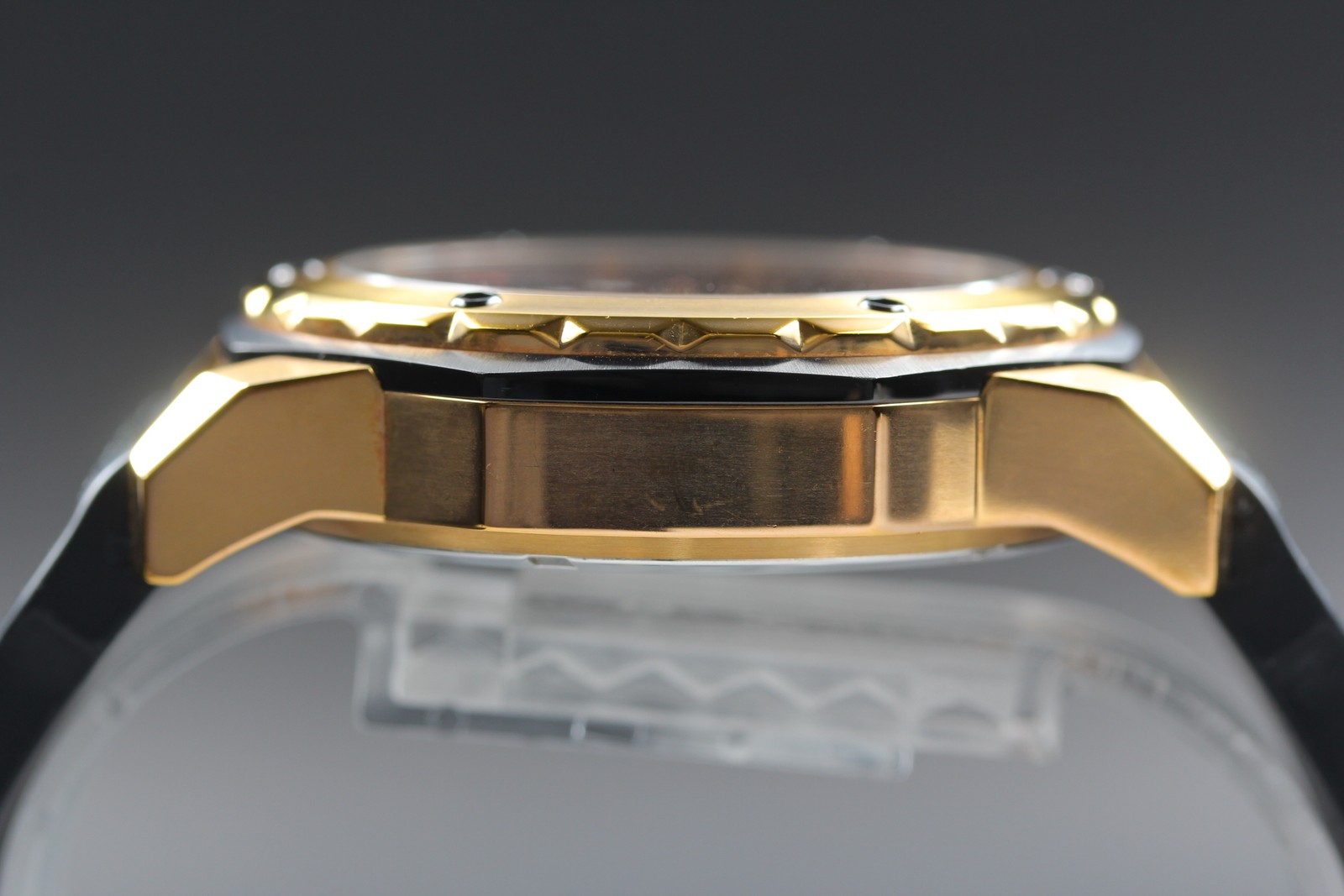 [N MINT] BULOVA Marine Star 98B104 Chronograph Gold Men’s QZ Watch From JAPAN