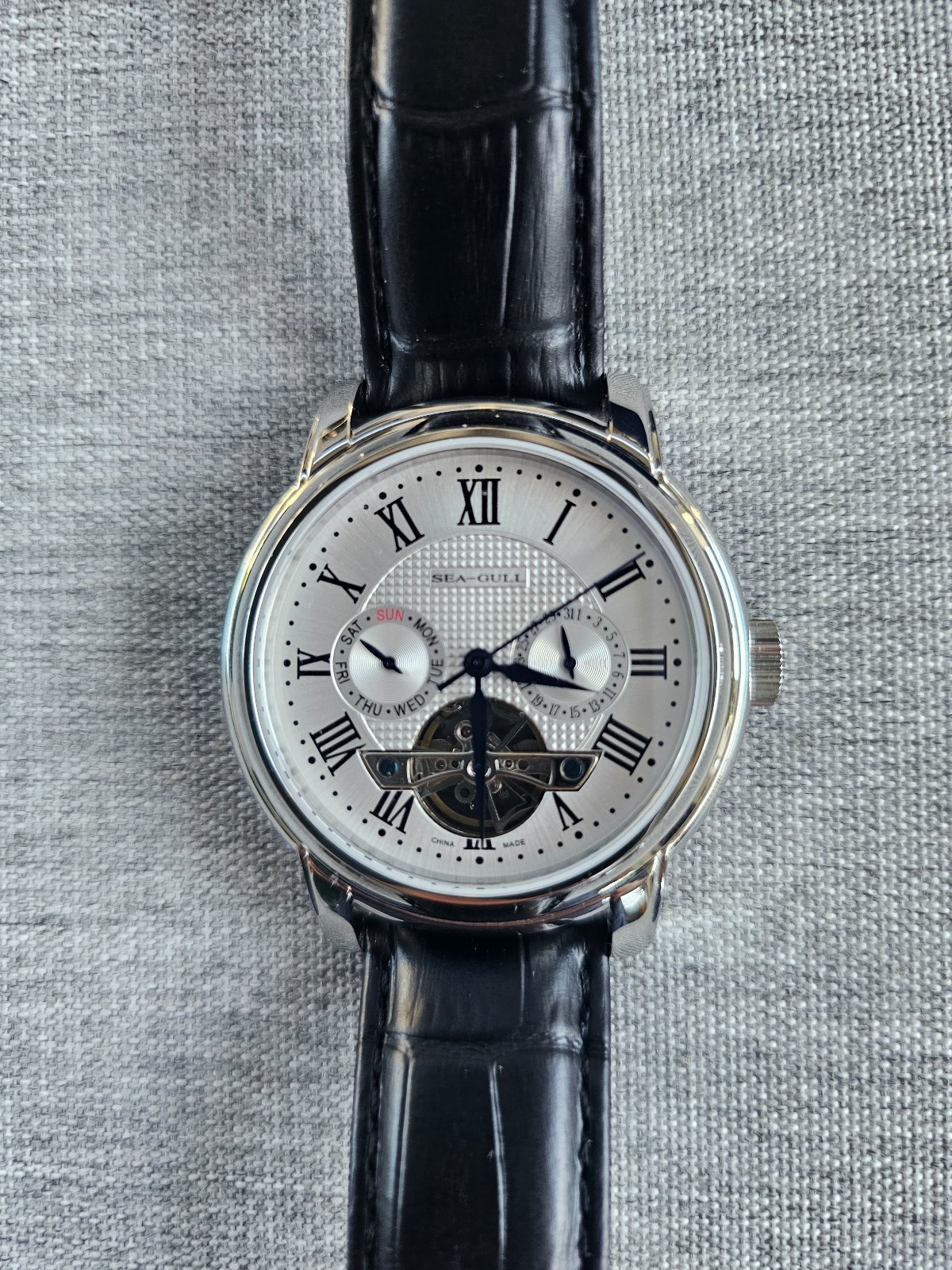 Seagull Men’s 42mm Multifunction Flywheel Wristwatch D819.622 Calendar Watch