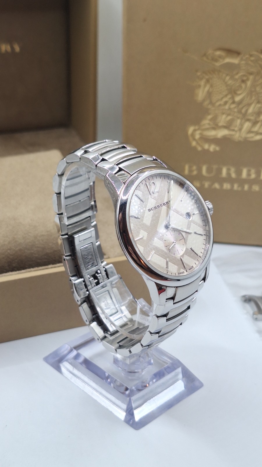 Burberry The Classic Silver Men’s Watch With Tan Coloured Dial BU10004