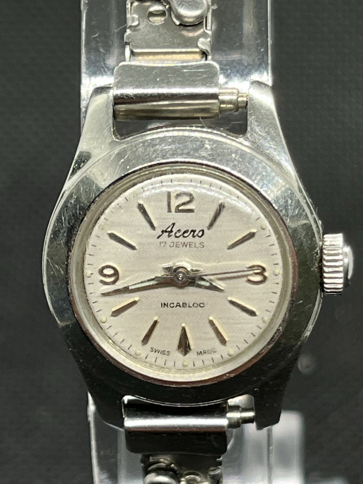 Acero Incabloc Women’s Swiss Made 17J Mechanical Silver Bracelet Watch