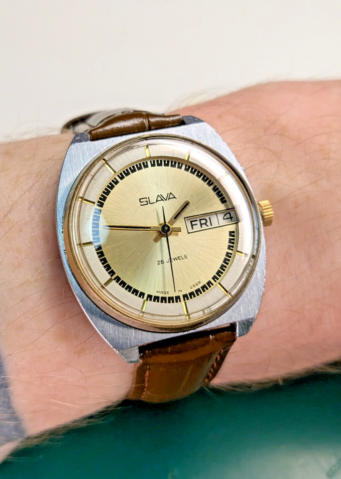 Slava 2 MChZ Vintage Watch 2428 Day Date Soviet USSR Men Mechanical 26 J 1980s
