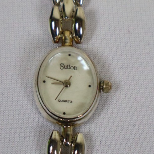 Sutton Quartz Watch Mother of Pearl Face NIB Needs New Battery ONE YEAR WARRANTY