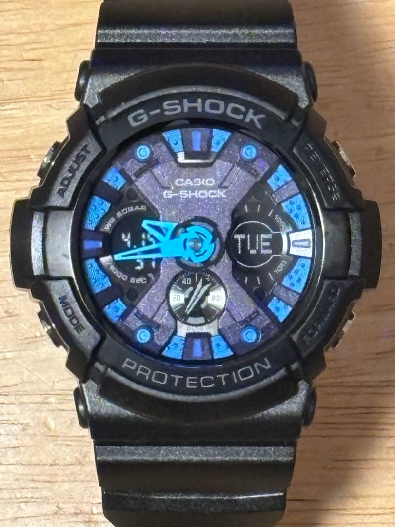 Casio G-SHOCK GA-200 SH 2-hand analog watch