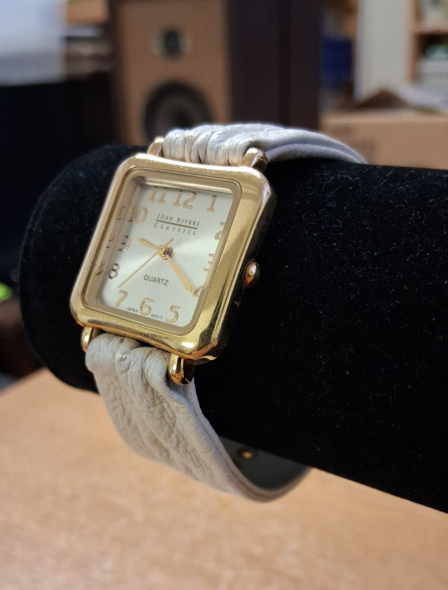 JOAN RIVERS CLASSICS STUNNING QUARTZ WRISTWATCH 377 ELEGANT LADIES WATCH