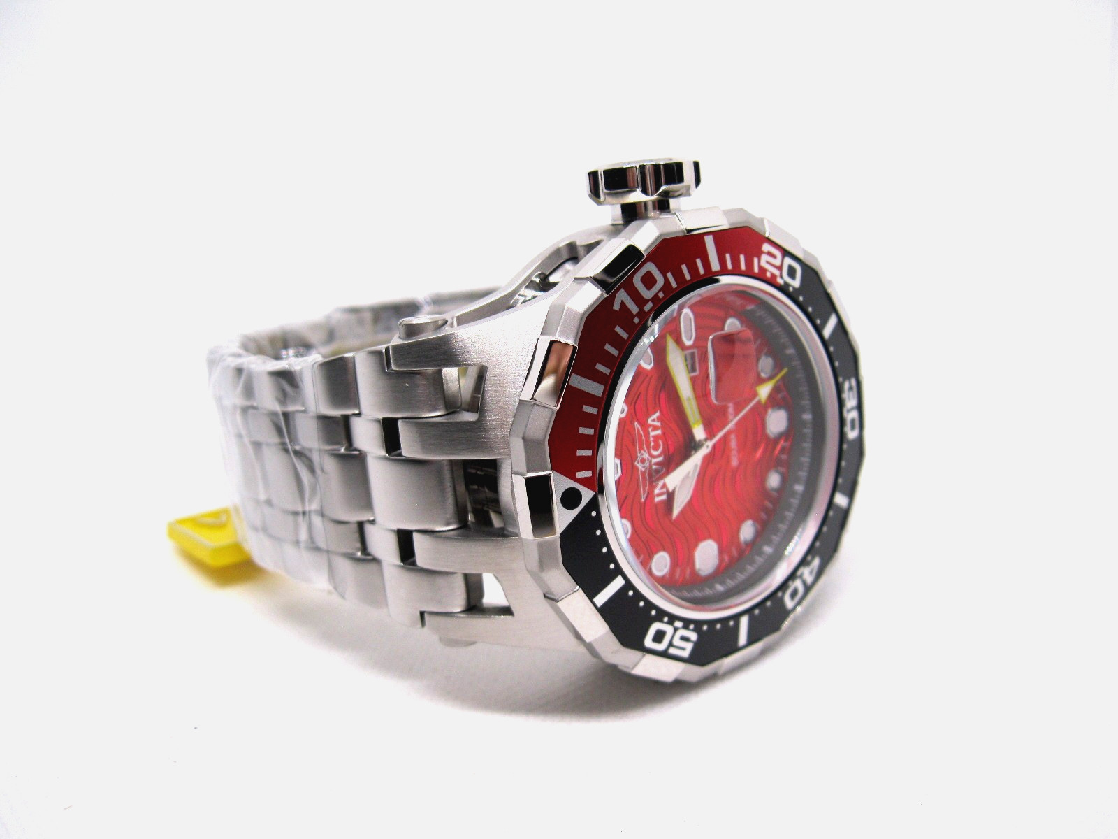 Invicta Pro Diver Scuba WAVE Ember Red 200M Men’s Diver Quartz Watch- 47845