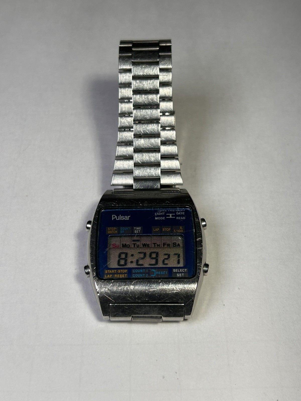 Vintage 1979 Pulsar Digital Quartz 34mm LCD Dial Y702-5009 Mens Sports Watch