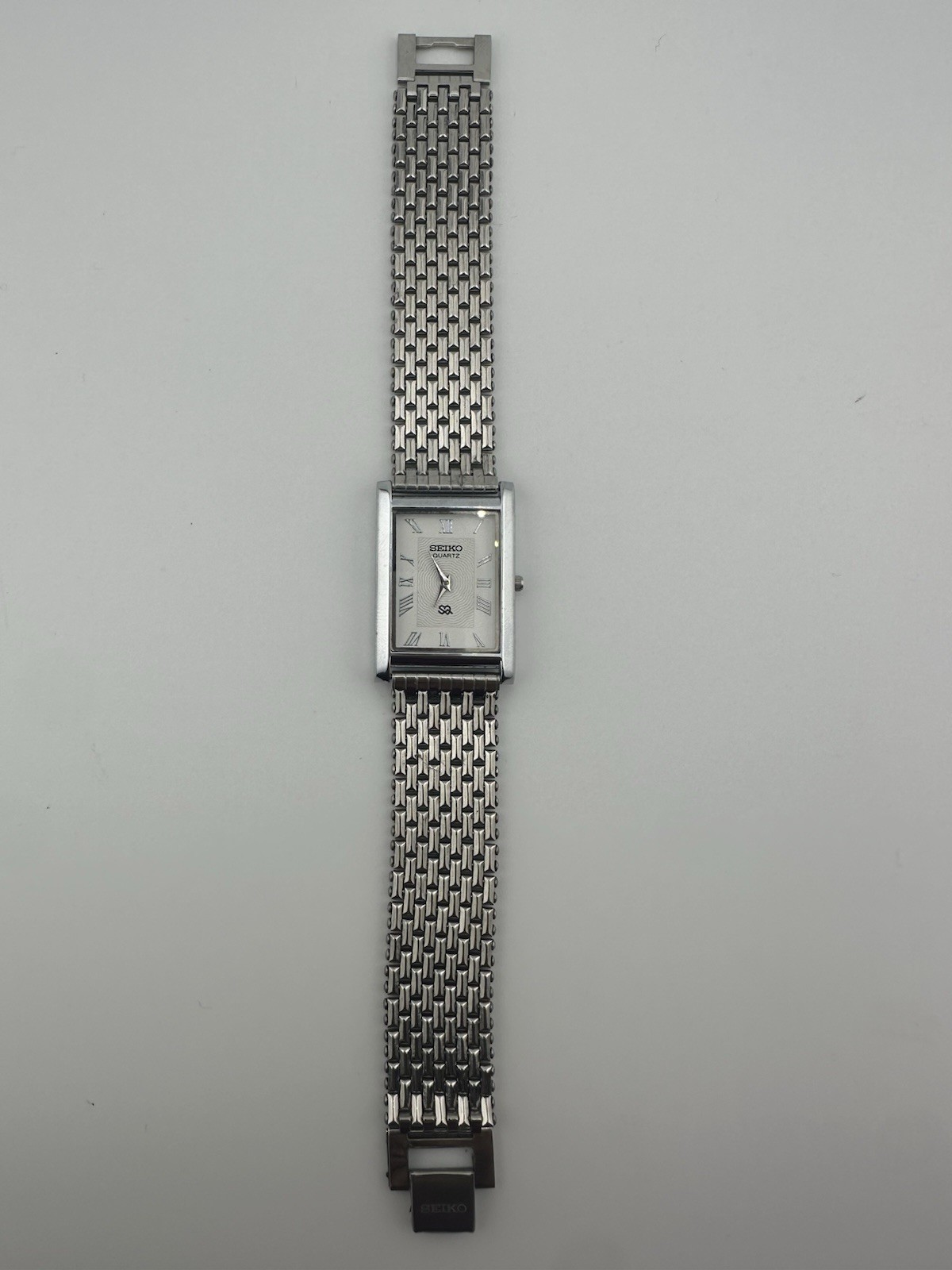 WHITE DIAL Vintage Seiko Slim Quartz men’s Wrist Watch